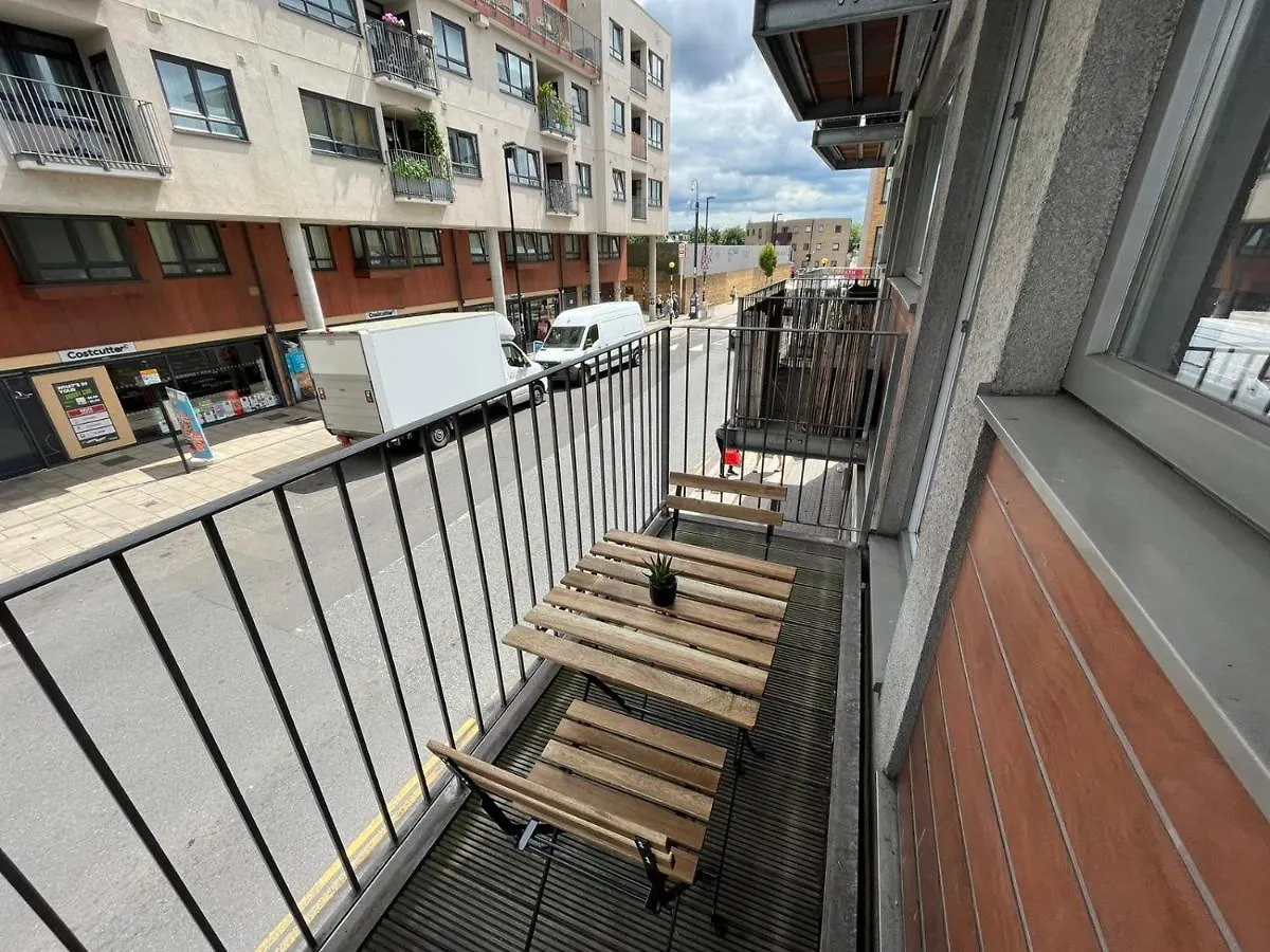 Appartement London Modern Flat Near Transports 0*,