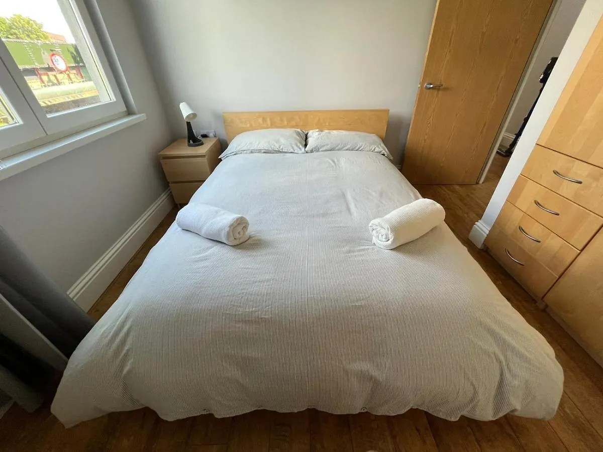 Appartement London Modern Flat Near Transports