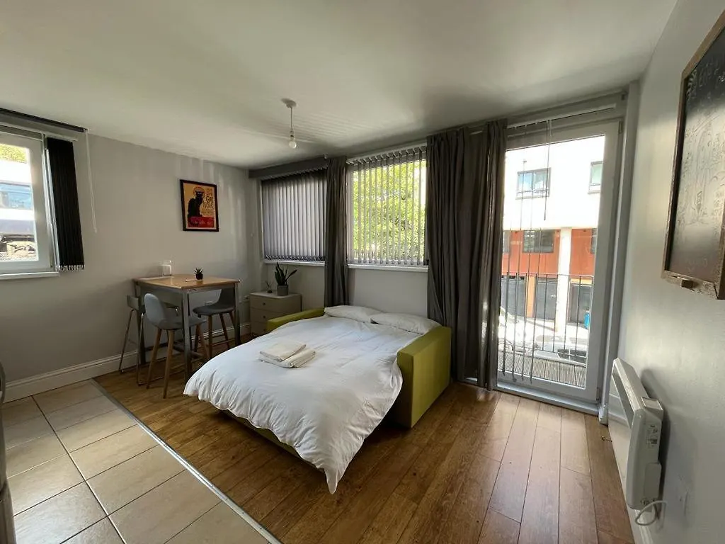 Appartement London Modern Flat Near Transports