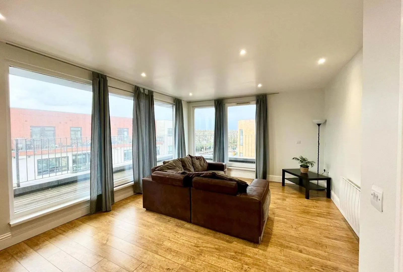 Appartement London Modern Flat Near Transports